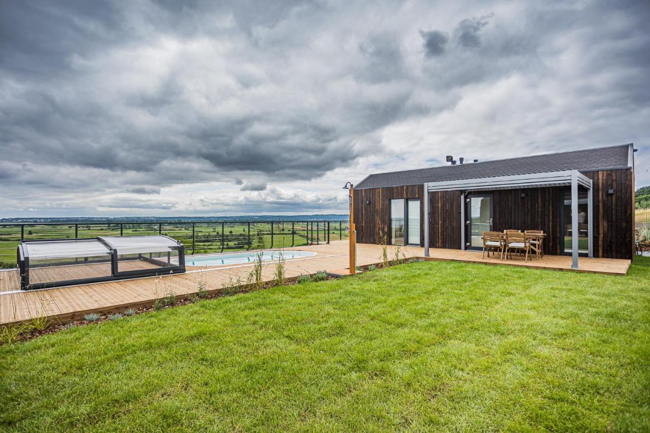 Nowe Domki Deluxe Z Widokiem Na Zatoke Z Basenem I Sauna Oslonino Exterior foto