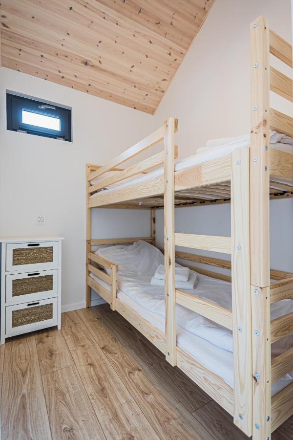 Nowe Domki Deluxe Z Widokiem Na Zatoke Z Basenem I Sauna Oslonino Exterior foto