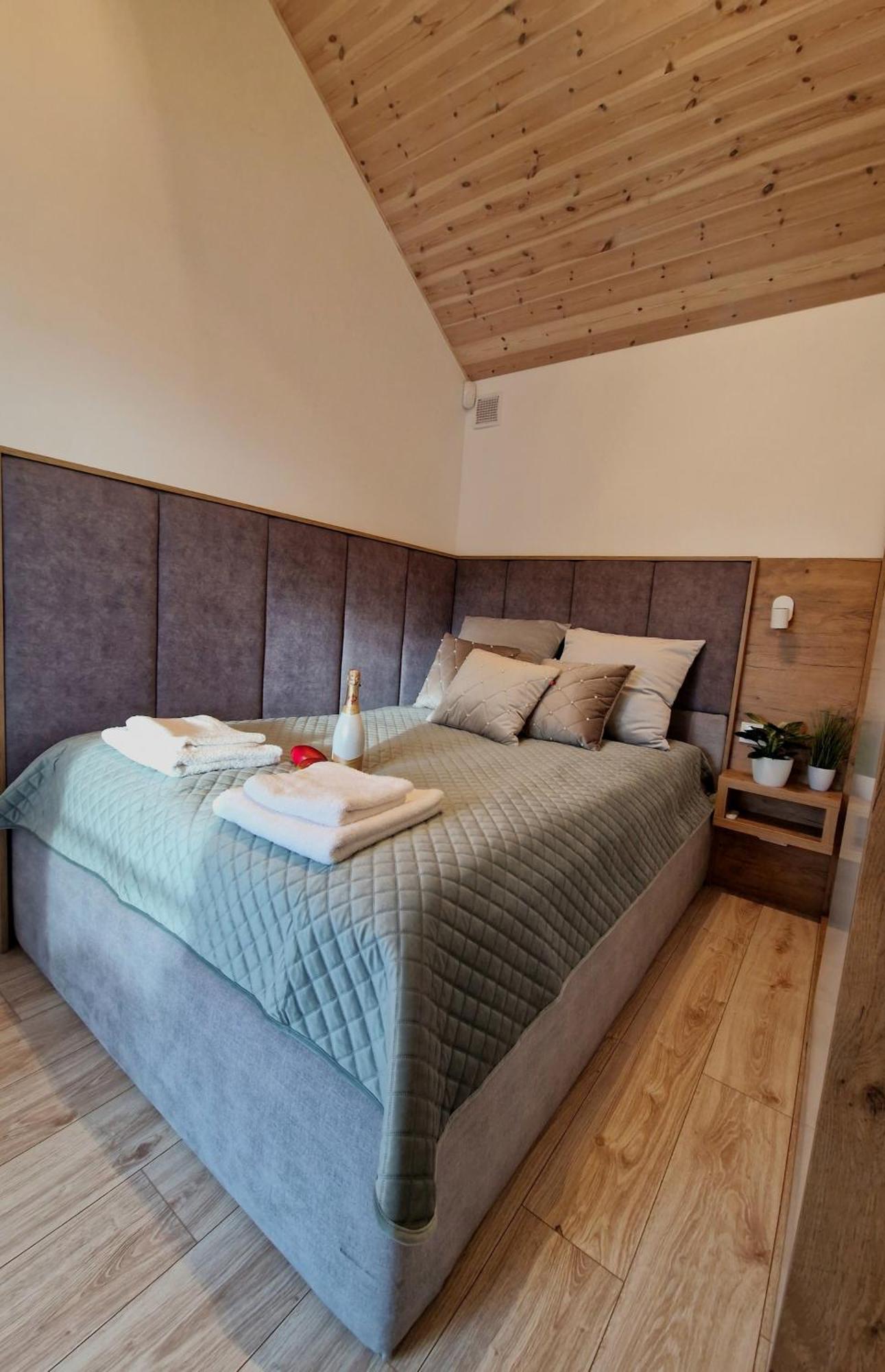 Nowe Domki Deluxe Z Widokiem Na Zatoke Z Basenem I Sauna Oslonino Exterior foto
